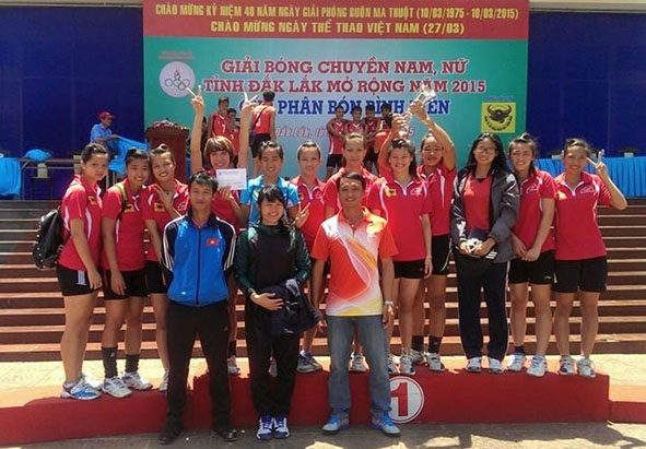 Đội tuyển Bóng chuyền nữ Đắk Lắk đăng quang tại Giải Bóng chuyền  Đắk Lắk mở rộng 2015.