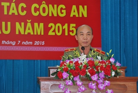 Thiếu tướng Trần Kỳ Rơi, Giám đốc Công an tỉnh phát biểu khai mạc Hội nghị.