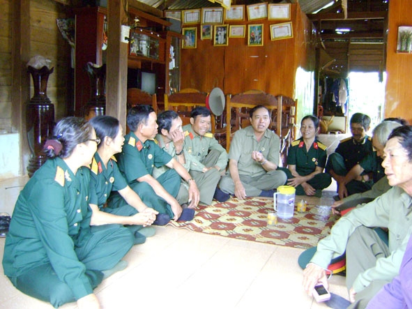 Hội Cựu chiến binh tỉnh giao lưu, trao đổi tình hình về an ninh trật tự tại xã Ea Khăl (huyện Ea H’leo).
