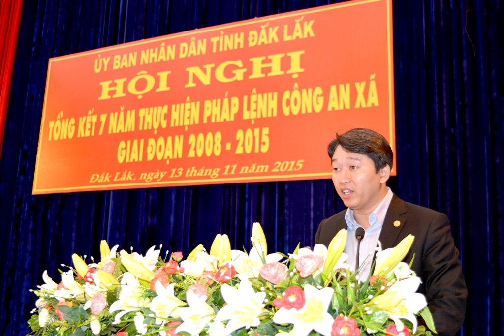 Phó Chủ tịch UBND tỉnh Nguyễn Hải Ninh phát biểu khai mạc Hội nghị.