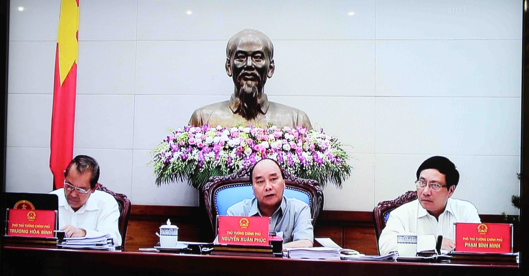 Thủ tướng Chính phủ Nguyễn Xuân Phúc chủ trì phiên họp (ảnh chụp qua màn hình). Ảnh: Hoàng Gia
