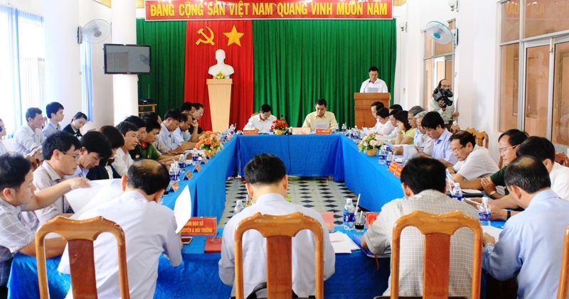 Quang cảnh buổi làm việc