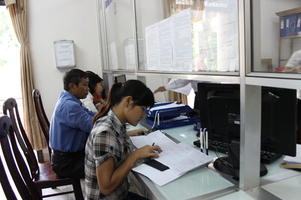 Người dân đăng ký kinh doanh tại Sở KH-ĐT