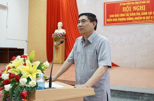Ủy viên Trung ương Đảng, Phó Bí thư Tỉnh ủy Trần Quốc Cường phát biểu kết luận Hội nghị. 