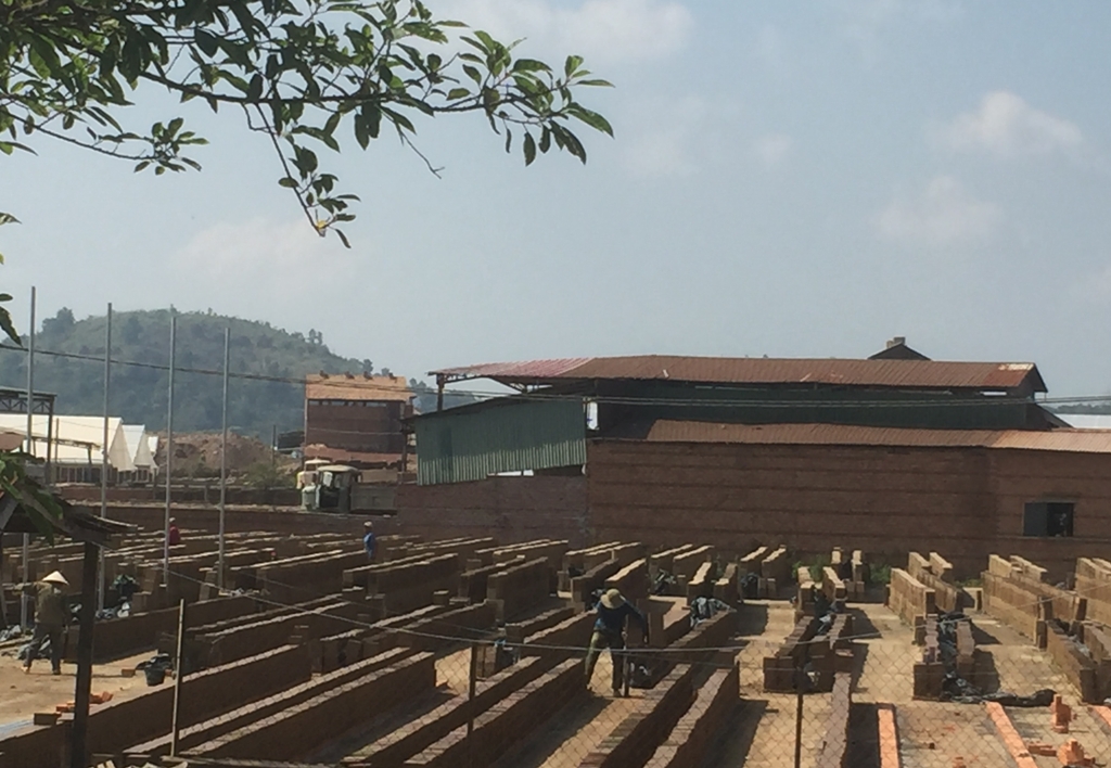 Sản xuất gạch tại huyện Krông Ana