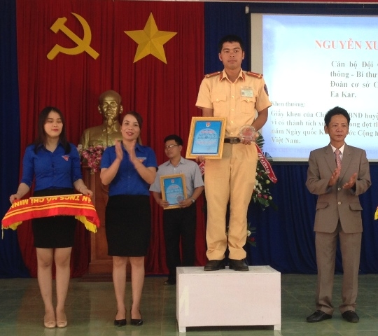 Anh Nguyễn Xuân Chung được tuyên dương trong phong trào 