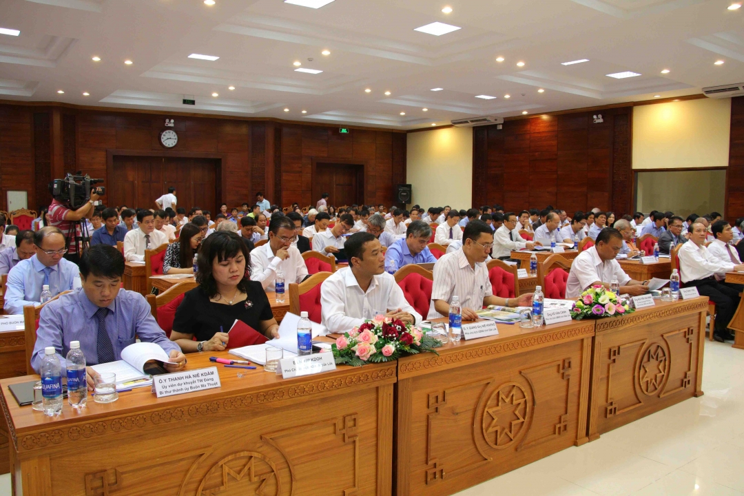 Các đại biểu tham dự hội thảo