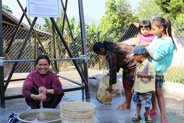 Người dân huyện Krông Bông được sử dụng nước sạch nhờ Dự án