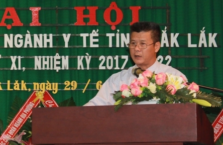 Chủ tịch Liên đoàn Lao động tỉnh Trần Tuấn Anh phát biểu tại Đại hội.