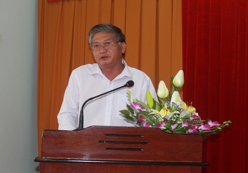 Phó Vụ trưởng Vụ Dân tộc – Ban Dân vận Trung ương Đỗ Thịnh phát biểu tại Hội nghị.