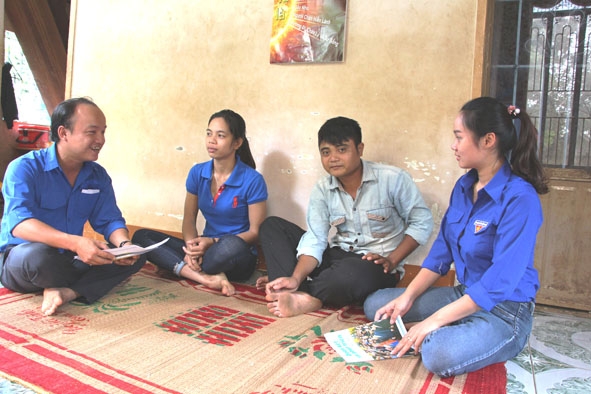 Đoàn xã Ea Phê (huyện Krông Pắc) tổ chức khảo sát nhu cầu học nghề của ĐVTN. 