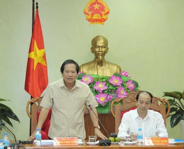 Ủy viên Trung ương Đảng, Bộ trưởng Bộ Thông tin và Truyền thông Trương Minh Tuấn phát biểu tại buổi làm việc.
