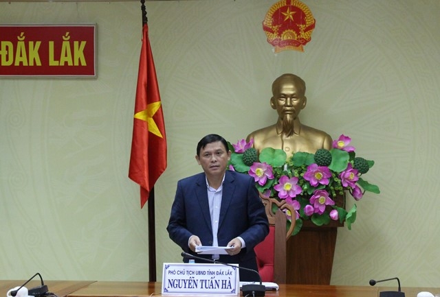 Phó Chủ tịch UBND tỉnh Nguyễn Tuấn Hà trình bày những khó khăn, vướng mắc trong quá trình chuyển đổi tại Đắk Lắk