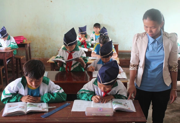 Một giờ học Tiếng Việt của học sinh Trường Tiểu học Ea Đah (xã Ea Đah, huyện Krông Năng).