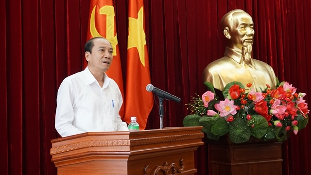 Chủ tịch UBND tỉnh Phạm Ngọc Nghị thông qua Dự thảo Nghị quyết năm 2018 của Tỉnh ủy. 