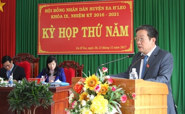 Chủ tịch UBND huyện Ea H'leo phát biểu tại kỳ họp