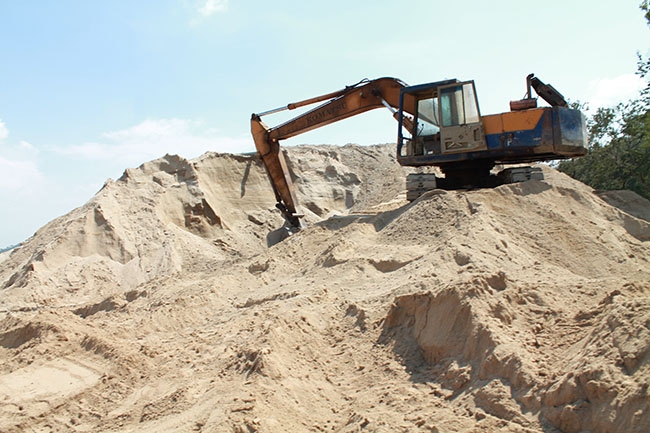 Bãi tập kết cát được quy hoạch rộng hơn 10 ha của huyện Cư Kuin.