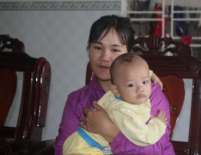 Chị Nguyễn  Thị Sương  (thôn Tân Thành,  xã Hòa An)  quyết định đình sản  để kế hoạch hóa  gia đình. 