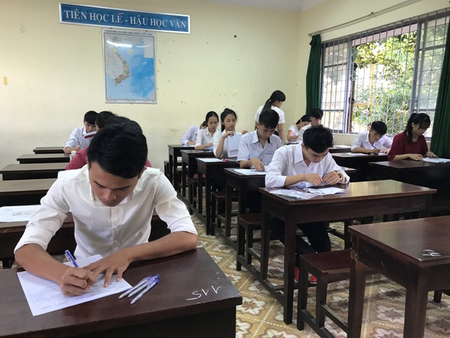  Thí sinh tỉnh Đắk Lắk tham dự kỳ thi THPT quốc gia năm 2017. Ảnh minh họa