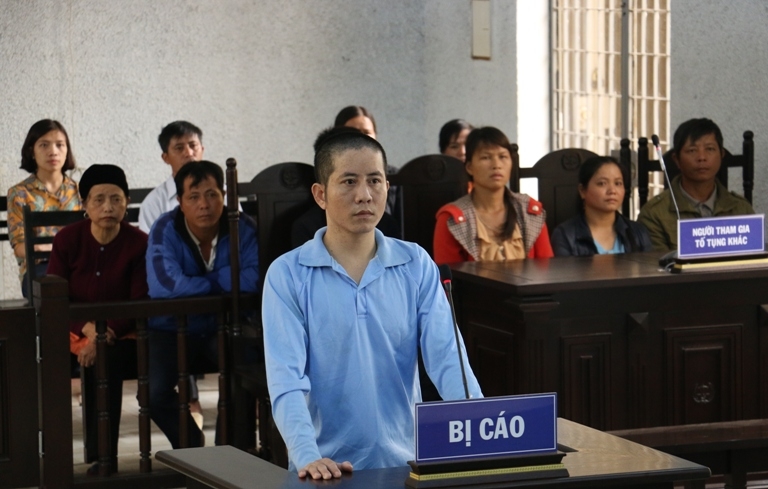 Bị cáo Nông Văn Vững tại phiên tòa sơ thẩm. 