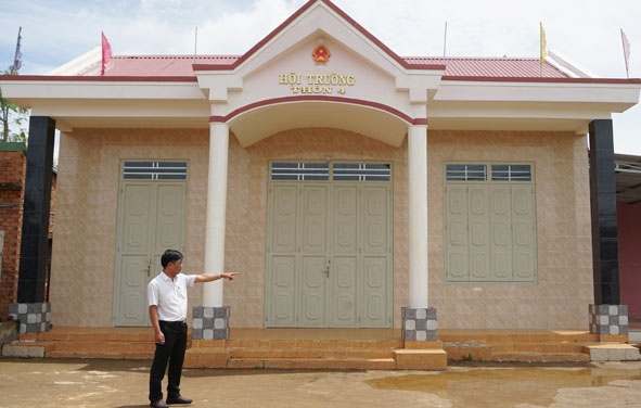 Hội trường thôn 4 (xã Hòa An, huyện Krông Pắc) do người dân tự nguyện đóng góp gần 300 triệu đồng để xây dựng.