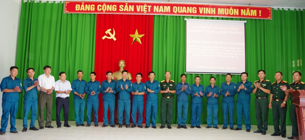 Cán bộ, chiến sĩ Lực lượng vũ trang huyện Krông Bông quyết tâm hoàn thành xuất sắc mọi nội dung, chỉ tiêu đề ra