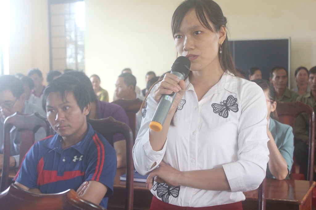 Cử tri xã Cư Amung nêu kiến nghị đến Đoàn Đại biểu Quốc hội tỉnh