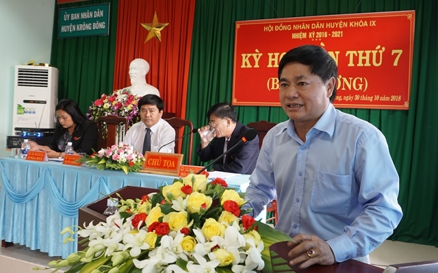 Phó Bí thư Thường trực Tỉnh ủy Phạm Minh Tấn phát biểu tại Kỳ họp.