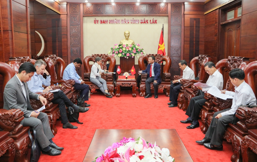  Đoàn công tác của Đại sứ quán Thụy Sĩ tại Việt Nam làm việc với lãnh đạo UBND tỉnh.