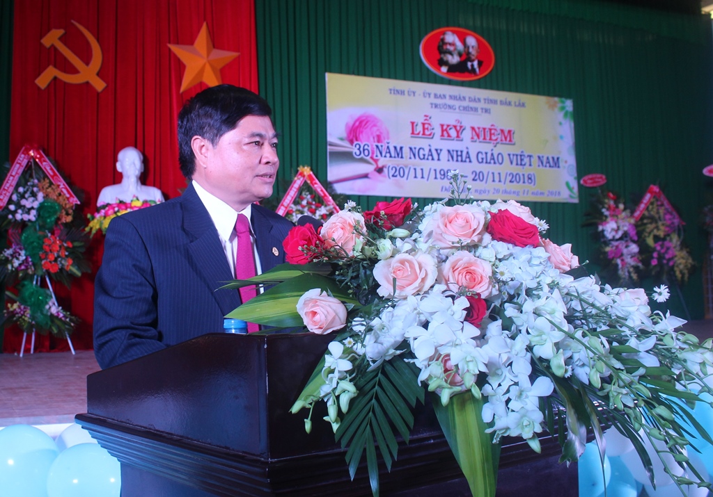 Phó Bí thư Thường trực Tỉnh ủy Phạm Minh Tấn phát biểu tại buổi lễ