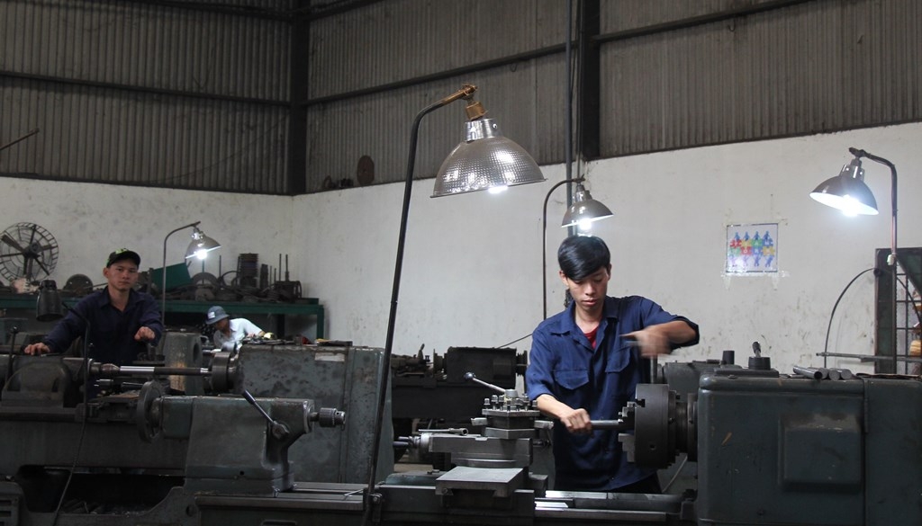 Sản xuất cơ khí tại một doanh nghiệp hoạt động trong Cụm công nghiệp Tân An 2, TP. Buôn Ma Thuột