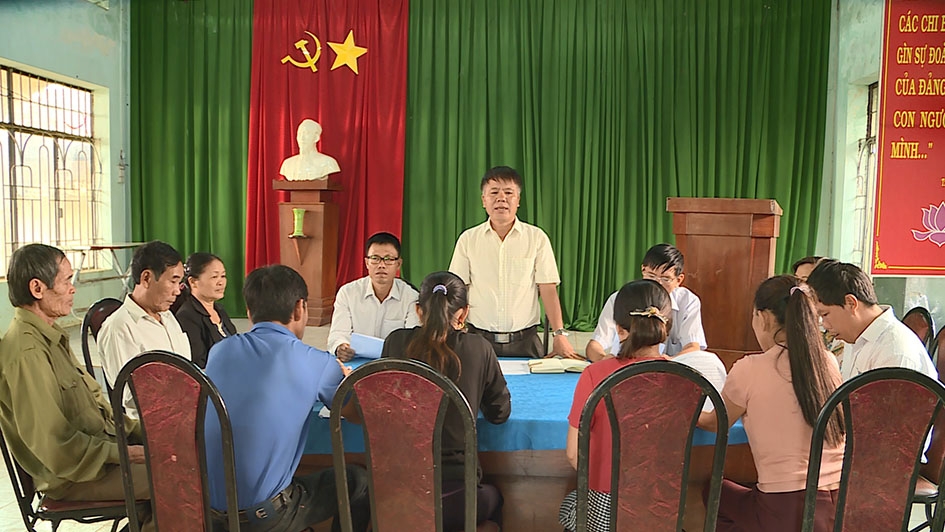 Tổ hòa giải thôn 3, xã Tân Lập, huyện Krông Búk thường xuyên họp bàn rút kinh nghiệm sau những vụ hòa giải. 
