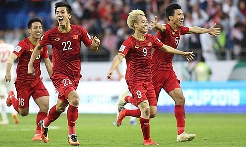 Niềm vui của các cầu thủ Việt Nam khi vượt qua Jordan. Ảnh Internet