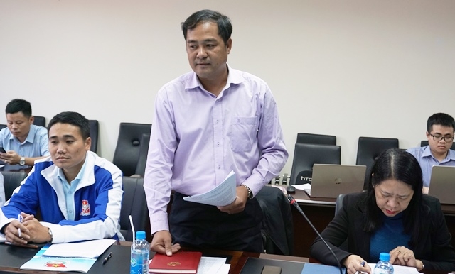 Bí thư Tỉnh Đoàn Y Nhuân Byă đóng góp ý kiến tại cuộc họp.