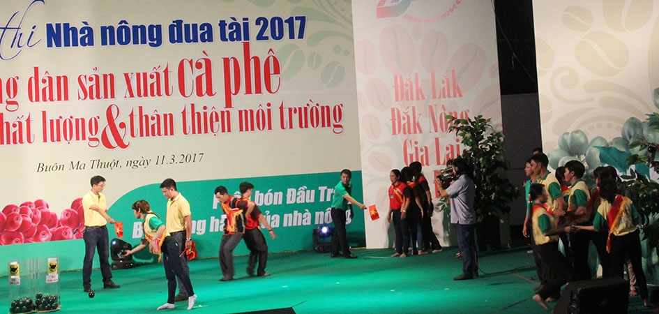 Hội thi Nhà nông đua tài trong khuôn khổ Lễ hội Cà phê Buôn Ma Thuột lần thứ 6 năm 2017.  