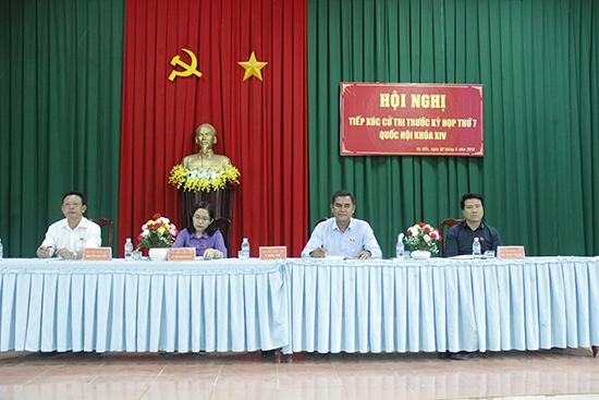 Đoàn Đại biểu quốc hội tỉnh tiếp xưdc cử tri tại huyện Krông Pắc