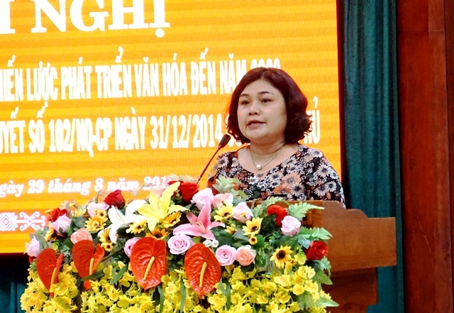Phó Chủ tịch UBND tỉnh H’Yim Kđoh phát biểu tại Hội nghị. 