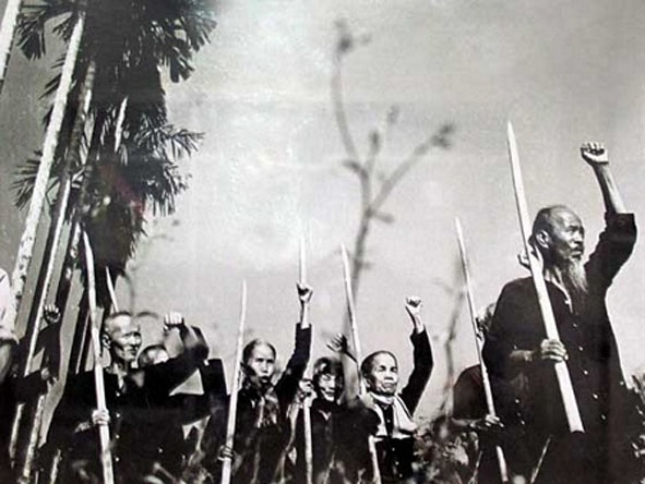 Dưới sự lãnh đạo của Đảng, nhân dân Nam Bộ nhất tề đứng lên, quyết chiến với quân xâm lược.