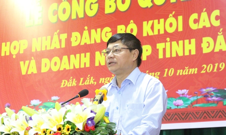 Phó Bí thư Thường trực Tỉnh ủy Phạm Minh Tấn phát biểu tại buổi Lễ công bố.