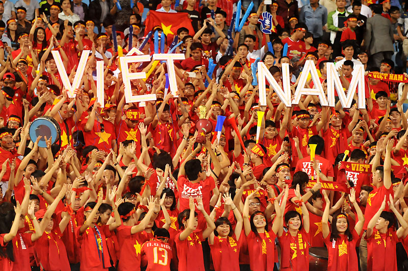 Cổ động viên Việt Nam luôn đồng hành cùng các đội tuyển.