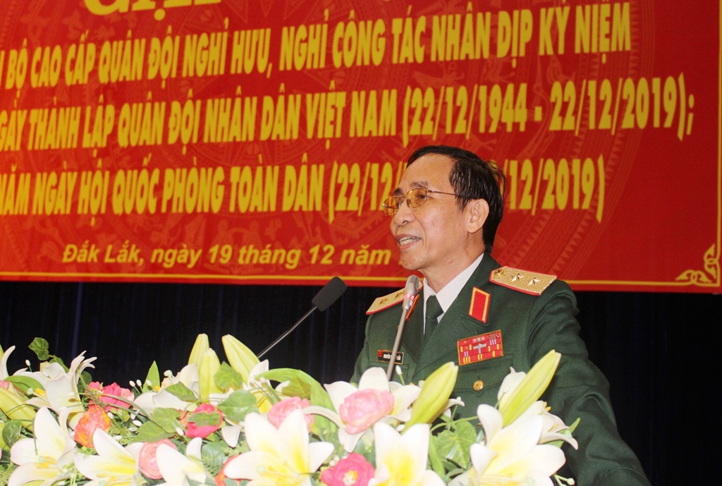 Trung tướng Nguyễn Thanh Tuấn, nguyên Cục trưởng Cục Tuyên huấn, Tổng cục Chính trị Quân đội nhân dân Việt Nam phát biểu tại buổi gặp mặt