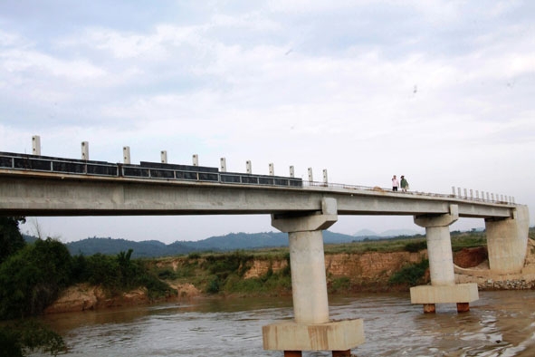 Công trình cầu Ya Trul (xã Ea Trul, huyện Krông Bông) đã thông xe kỹ thuật.