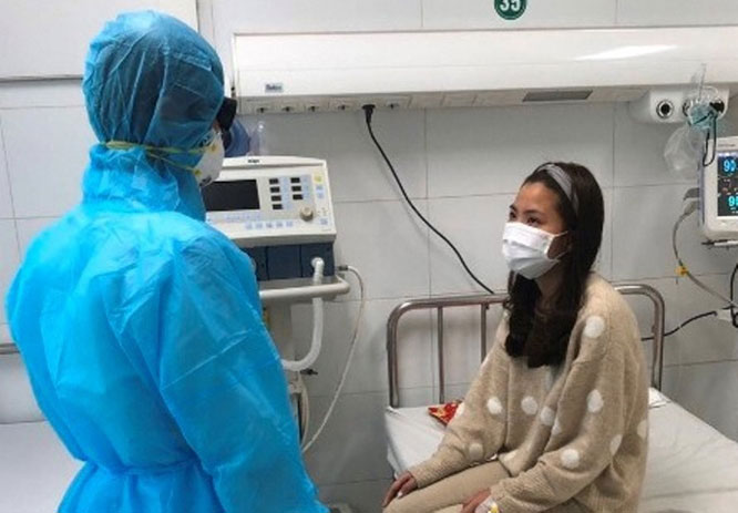 Nữ bệnh nhân mắc bệnh viêm đường hô hấp cấp do nCov được điều trị tích cực tại Bệnh viện Đa khoa tỉnh Thanh Hóa. Ảnh minh họa