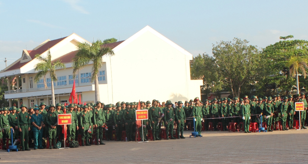 Công dân huyện Ea Súp tại lễ giao nhận quân năm 2020