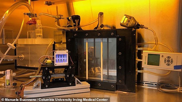 Hệ thống máy móc nghiên cứu tạo ra tia UV-C giúp tiêu diệt tới 99% vi rút gây bệnh.   