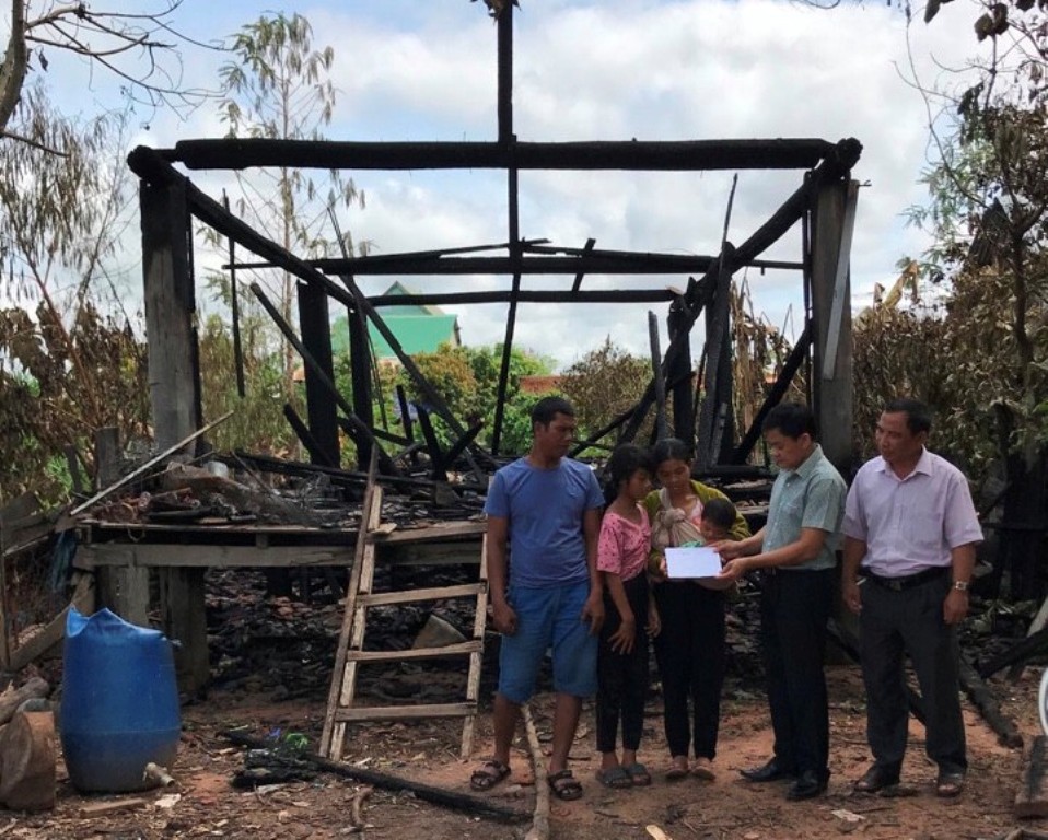 Hỏa hoạn khiến căn nhà đang thuê của vợ chồng chị H'Ét Kpă bị thiêu rụi hoàn toàn