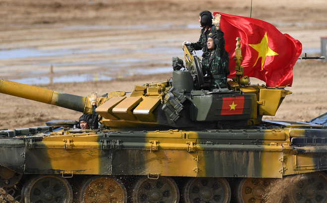 Đội tuyển Xe tăng QĐND Việt Nam tham gia tranh tài tại Army game 2020. Ảnh 