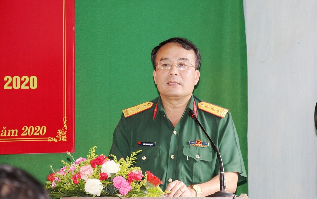 Thượng tá Trần Minh Trọng, Chính ủy Bộ Chỉ huy Quân sự tỉnh phát biểu bế mạc