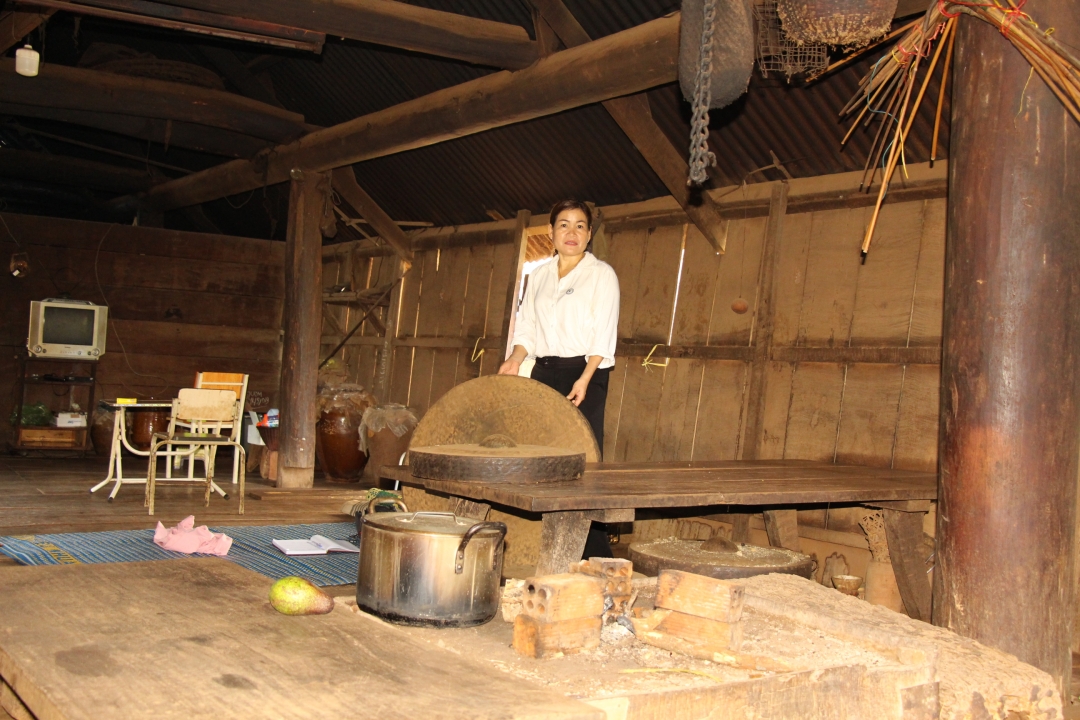 Ngôi nhà dài của bà H'Jơn còn lưu giữ nhiều nét văn hóa truyền thống.  