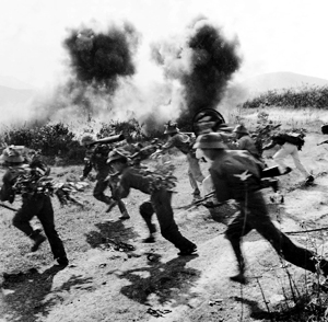 Các chiến sĩ quân Giải phóng trong chiến dịch phản công Đường 9 - Nam Lào. Ảnh tư liệu